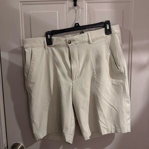 Greg Norman Collection Cream Flat-Front Golf Shorts